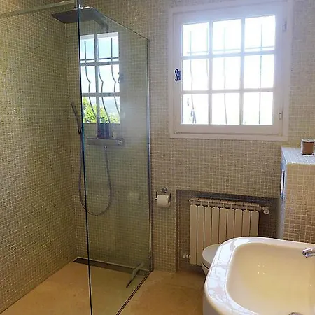 Sainte-maxime Sleeps 10 Pool Wifi *