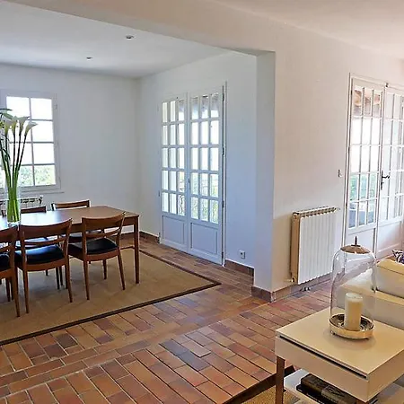 Sainte-maxime Sleeps 10 Pool Wifi Vakantiehuis