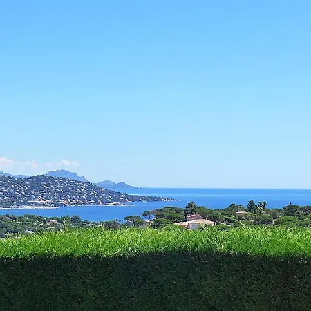Sainte-maxime Sleeps 10 Pool Wifi