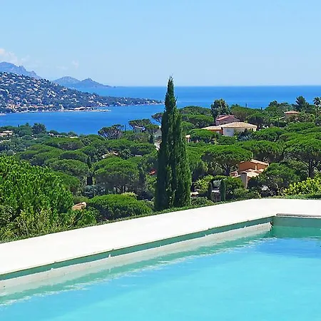 Holiday home Sainte-maxime Sleeps 10 Pool Wifi Sainte-Maxime