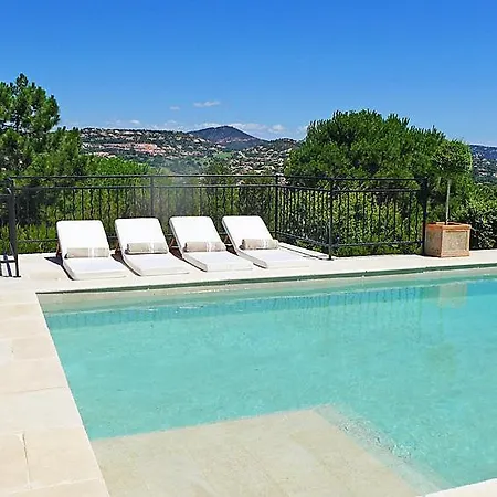 Sainte-maxime Sleeps 10 Pool Wifi Holiday home *